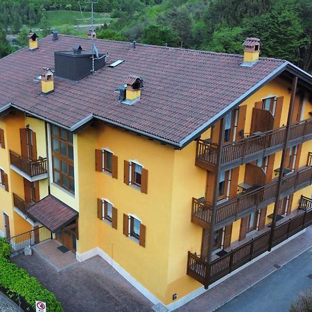 Aparthotel Residenza Arcobaleno Tenno Esterno foto