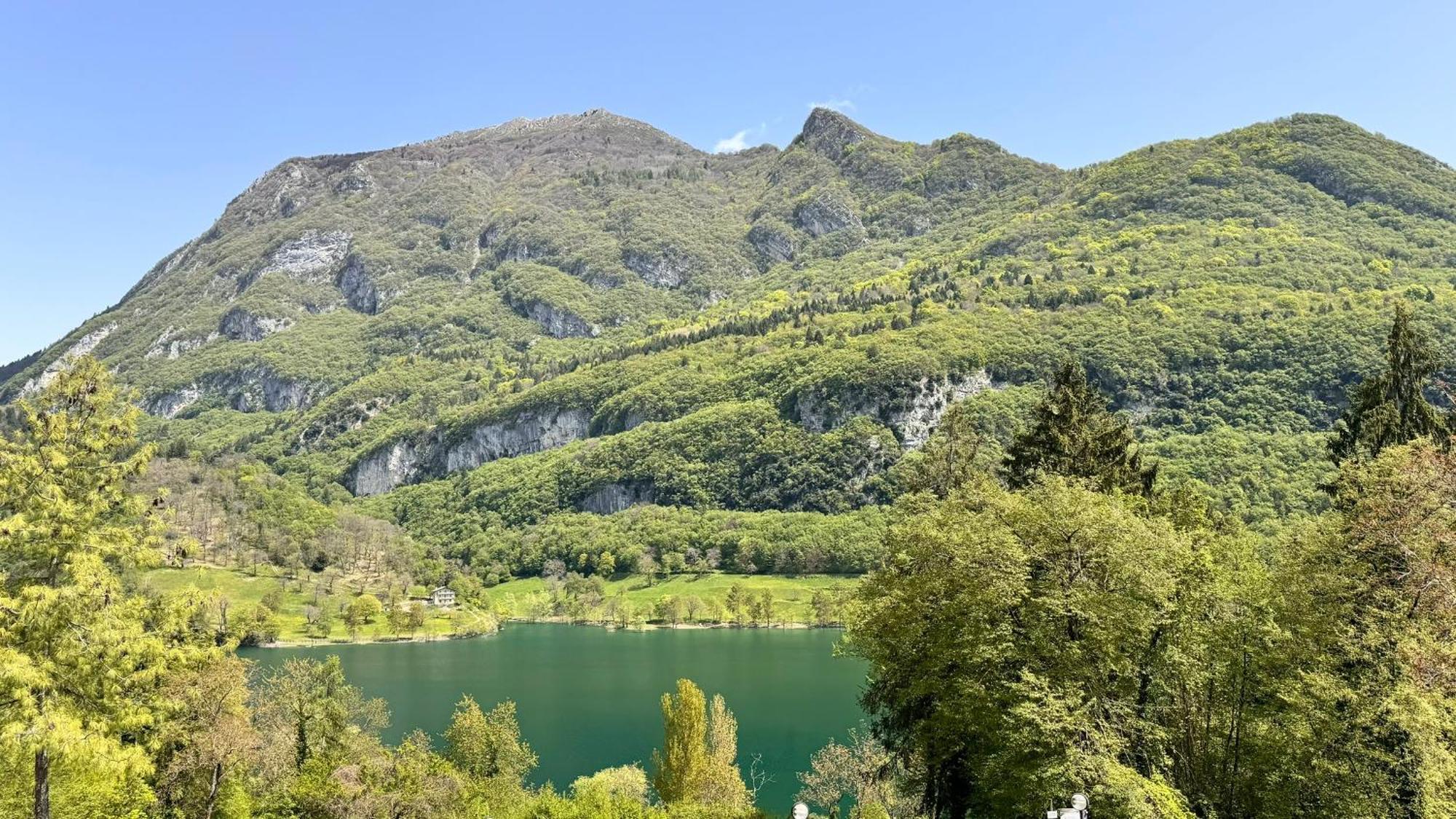 Aparthotel Residenza Arcobaleno Tenno Esterno foto